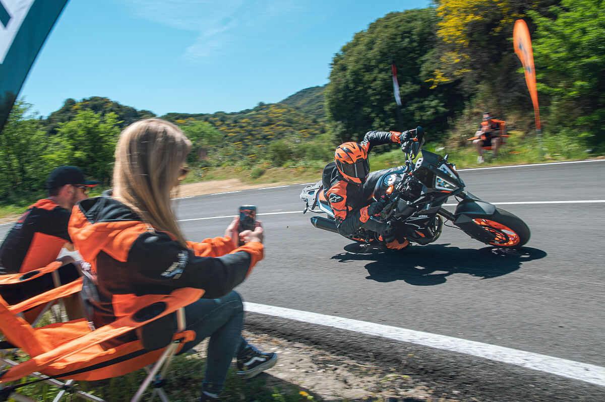 514178_KTM 890 SMT - ACTION IMAGES_KTM 890 SMT PRE - SHOOTING ACTION IMAGES