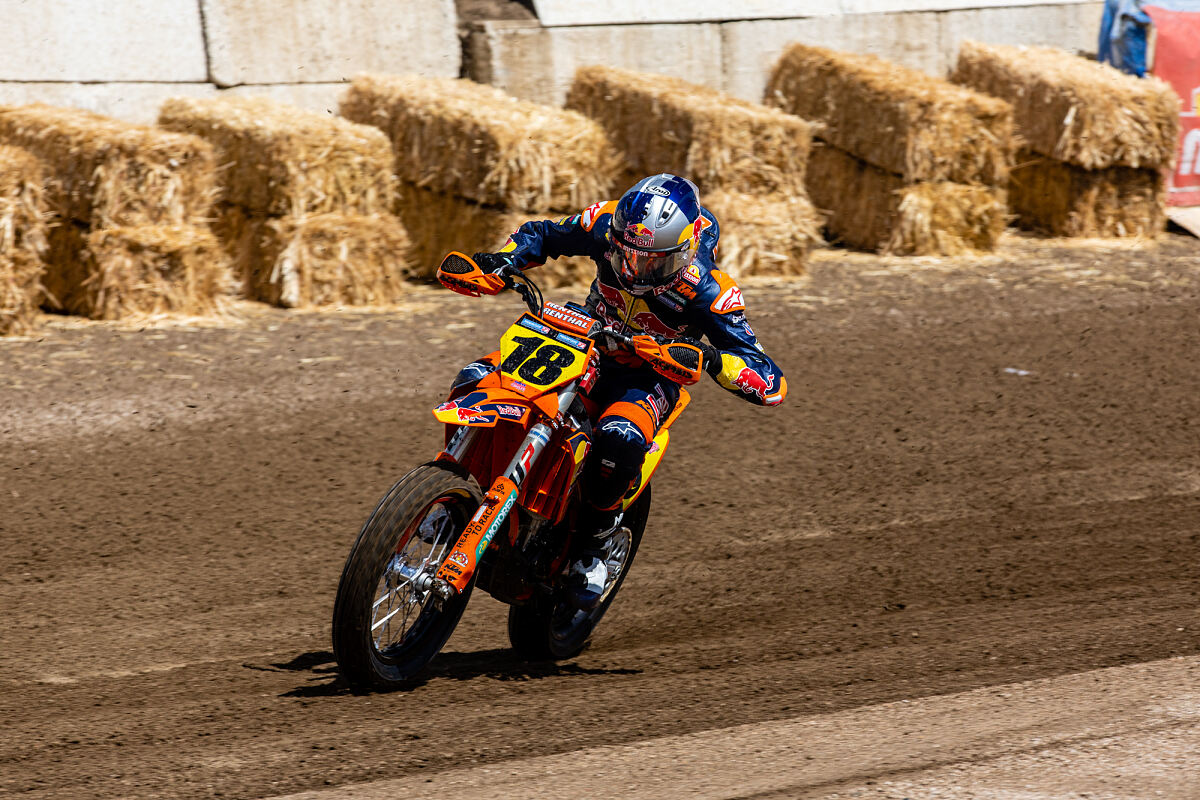 MAX WHALE 02 - RED BULL KTM FACTORY RACING