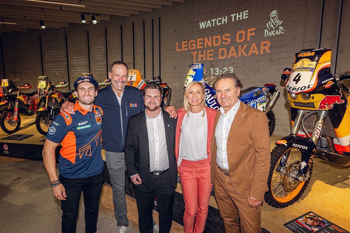 Opening Legends of the Dakar