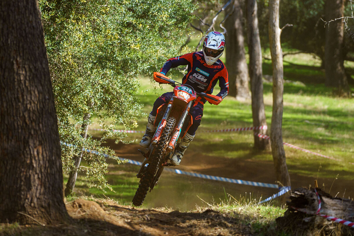 RILEY MCGILLIVRAY 02 - KTM