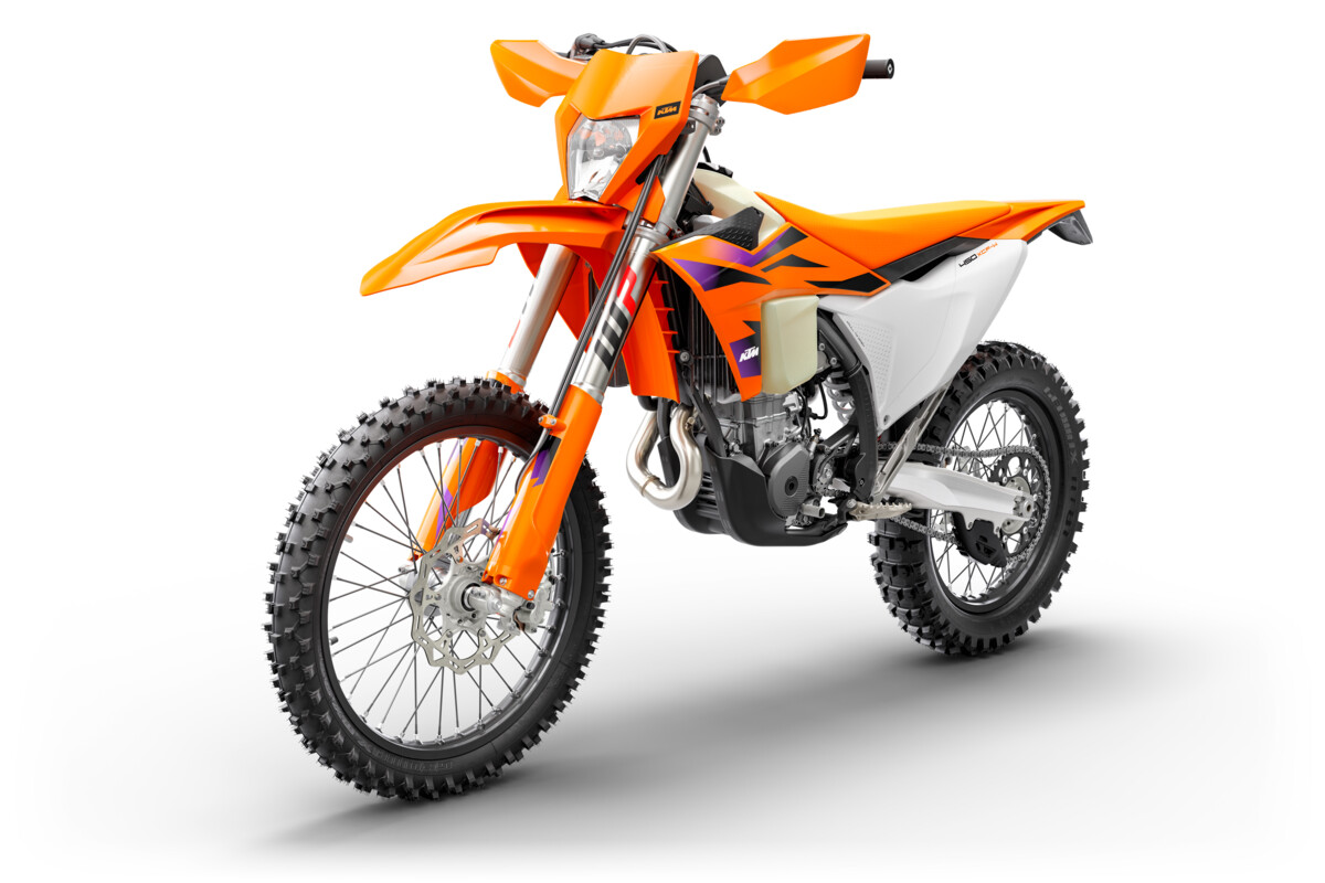 CHALLENGE ACCEPTED! THE 2024 KTM EXC RANGE IS HERE TO REDEFINE LIMITS - KTM  PRESS CENTER