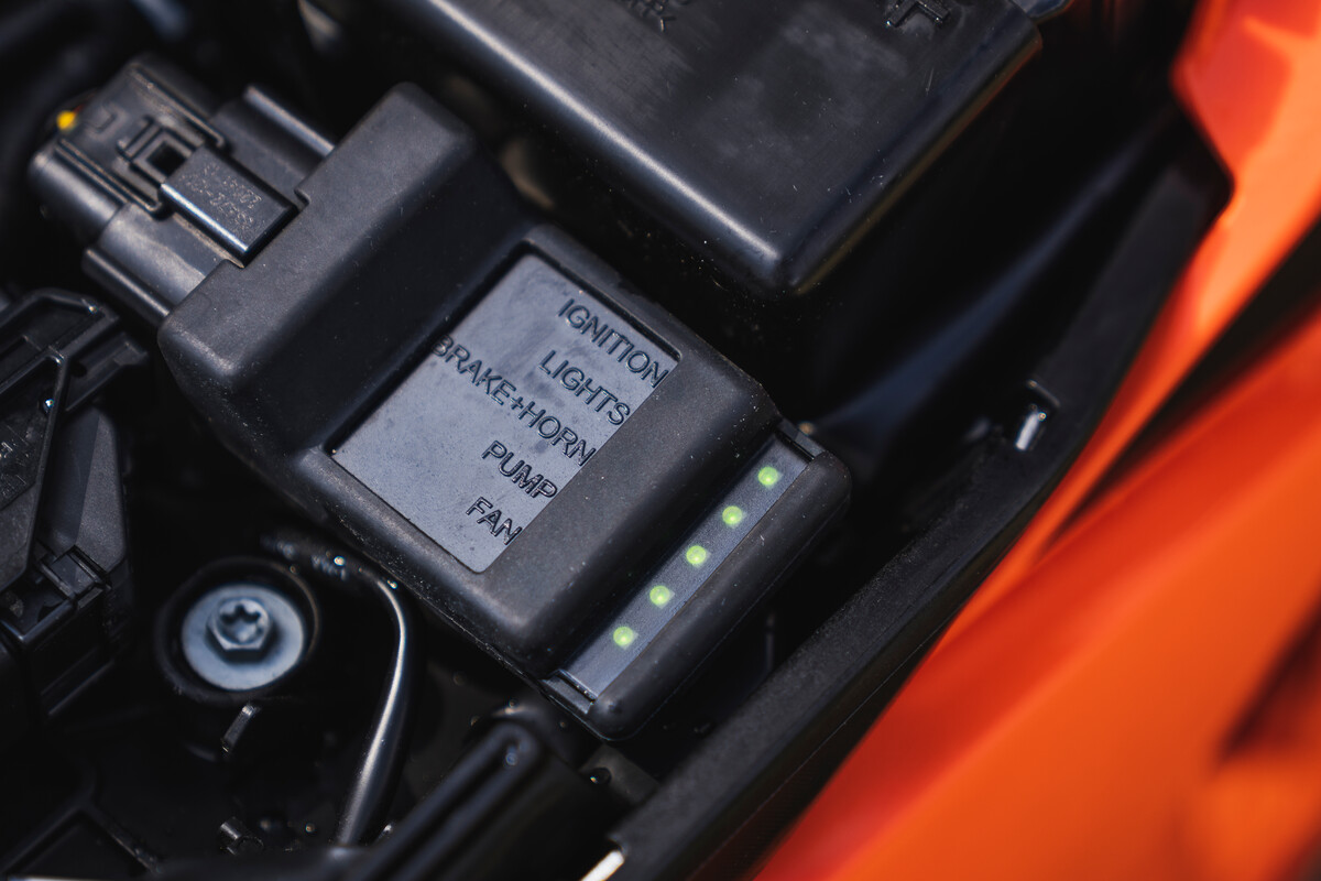 522158_MY24_KTM_EXC_EXC-F_Detail_OCU_EUROPE GLOBAL_USA