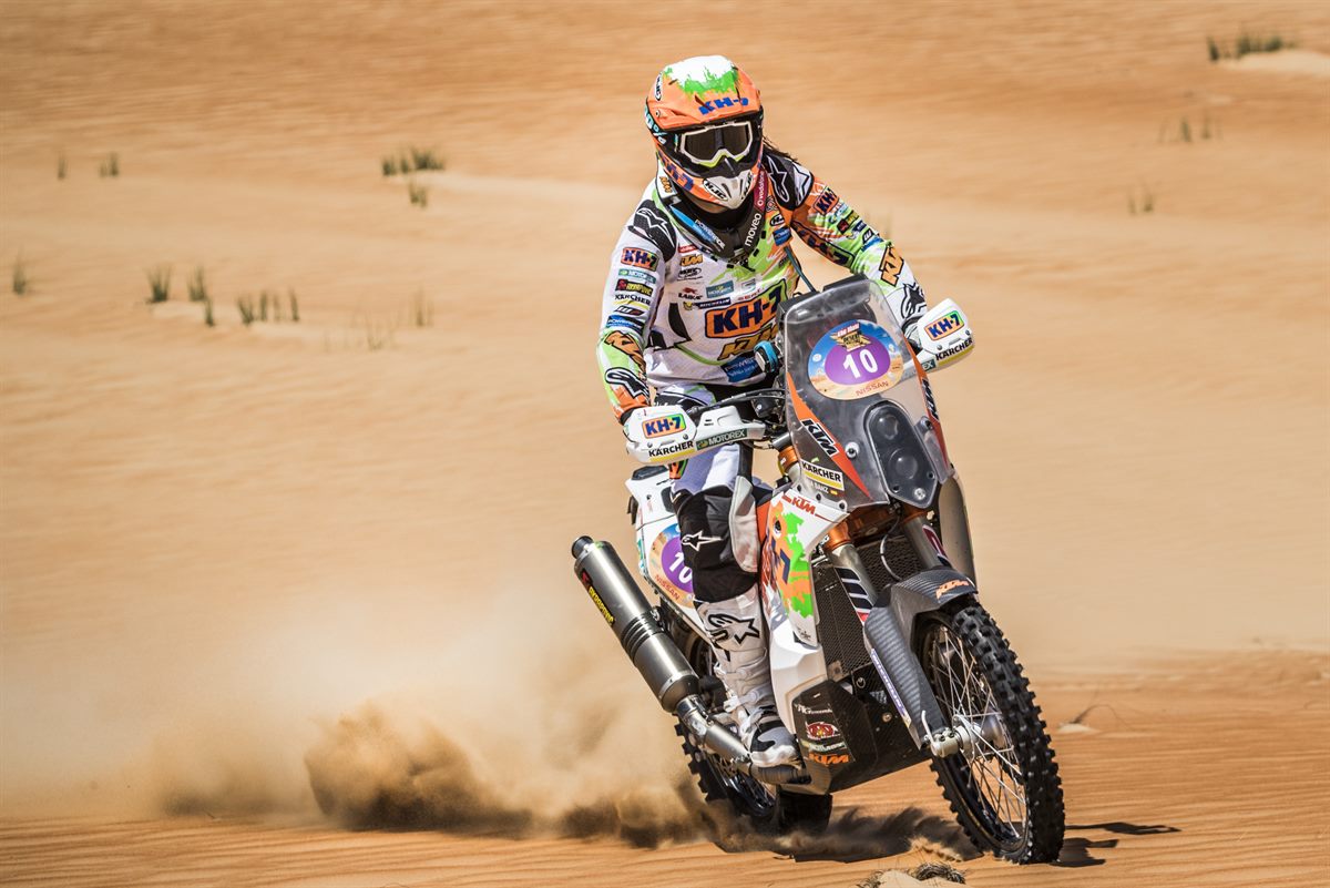 Laia Sanz KTM 450 RALLY Abu Dhabi 2016