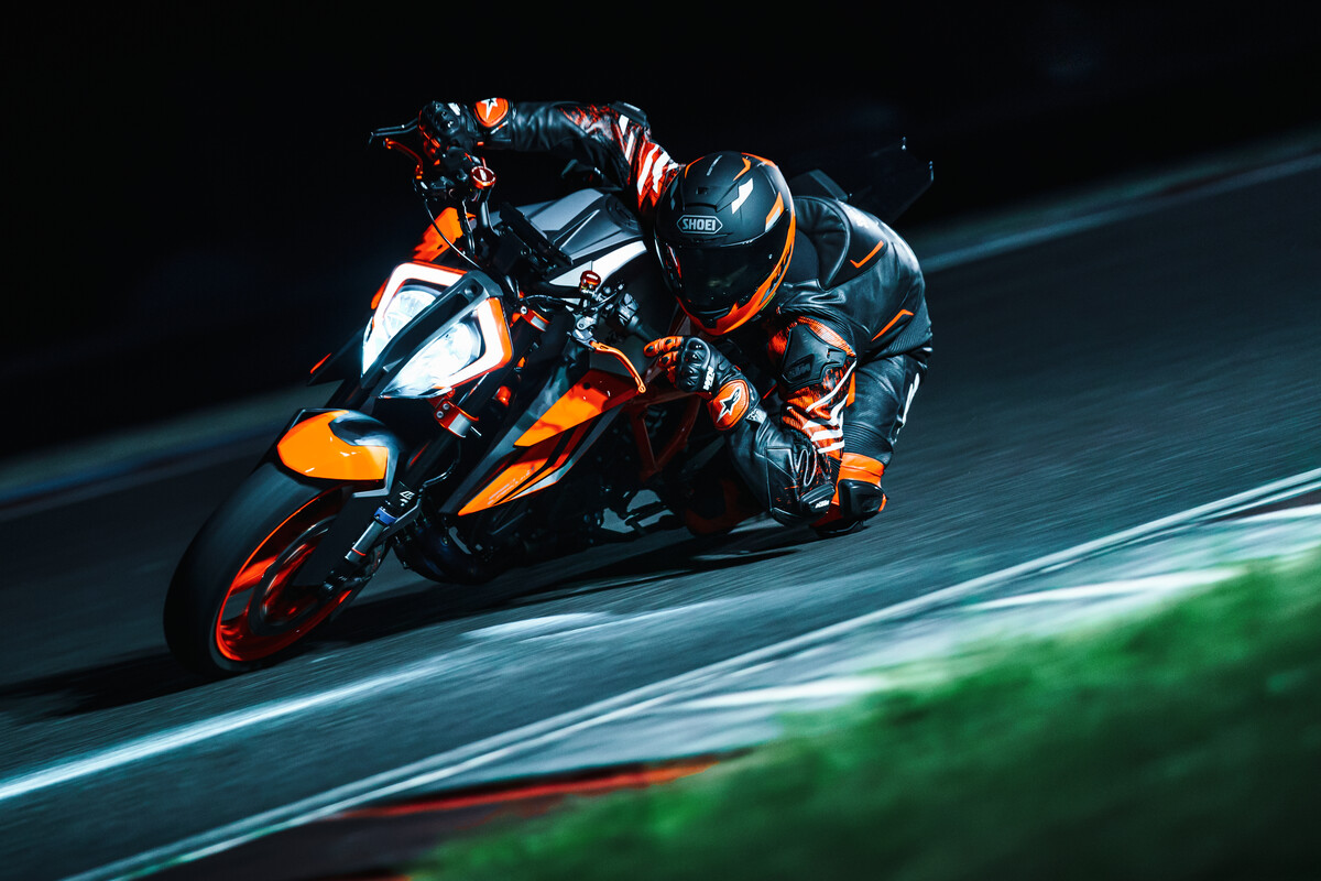 KTM 1290 SUPER DUK R EVO（オプション装着車）