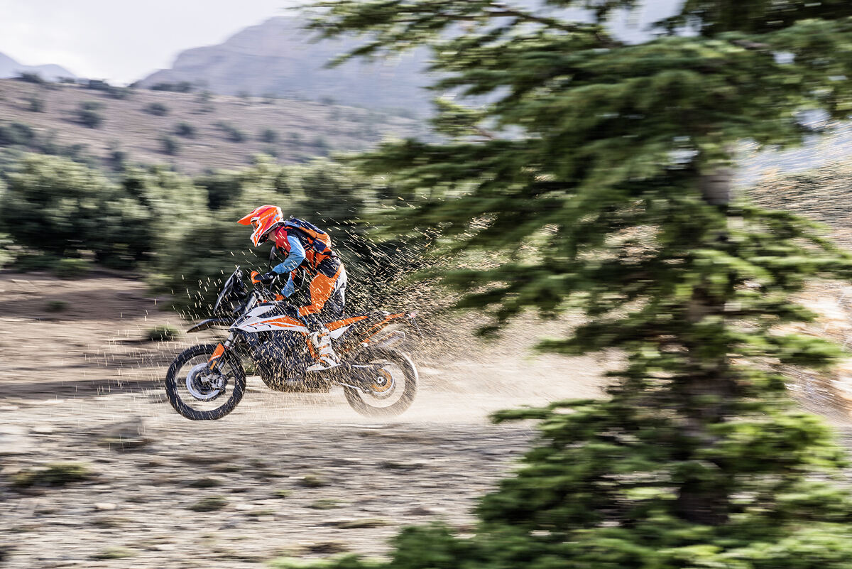 KTM 790 ADVENTURE R ACTION