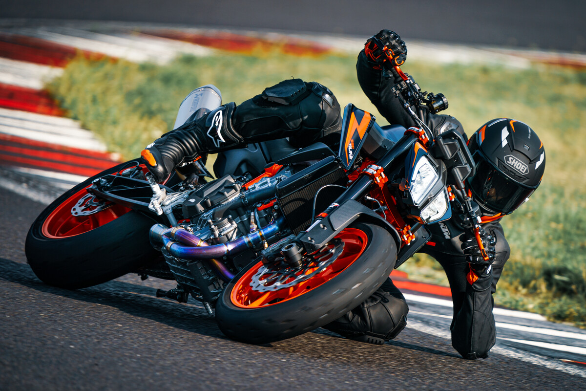 KTM 890 DUKE R（オプション装着車）