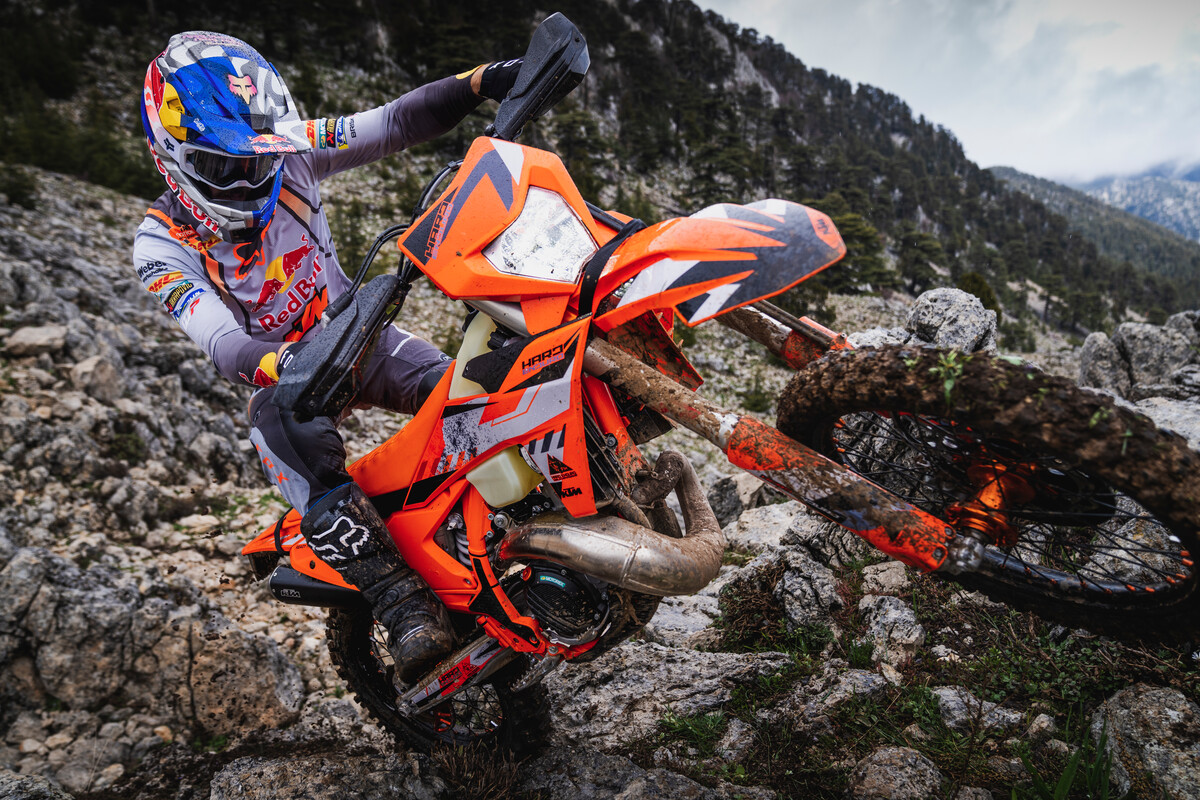 KTM INTRODUCES AN ALL-NEW HARDENDURO NAMEPLATE TO ITS 2024 ENDURO LINEUP -  KTM PRESS CENTER