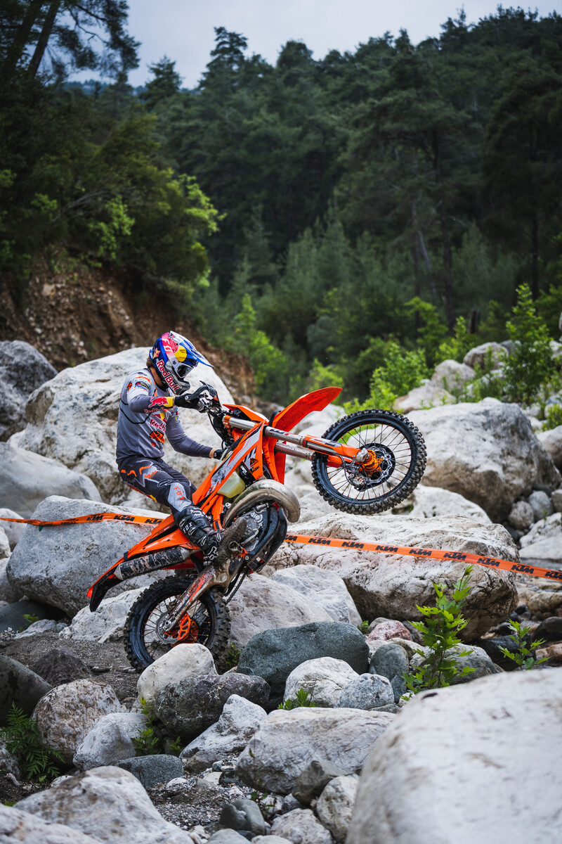 2024 KTM 300 XC-W HARDENDURO 04