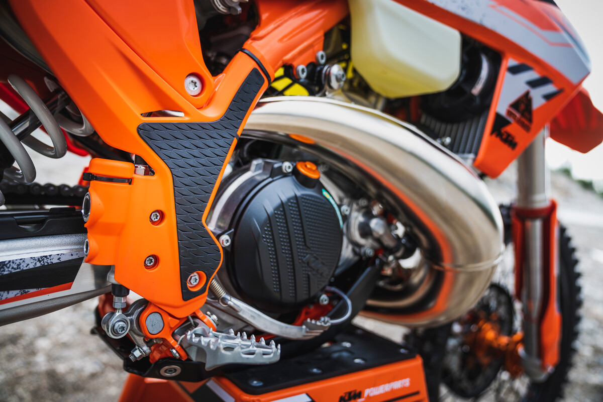 2024 KTM 300 XC-W HARDENDURO 09