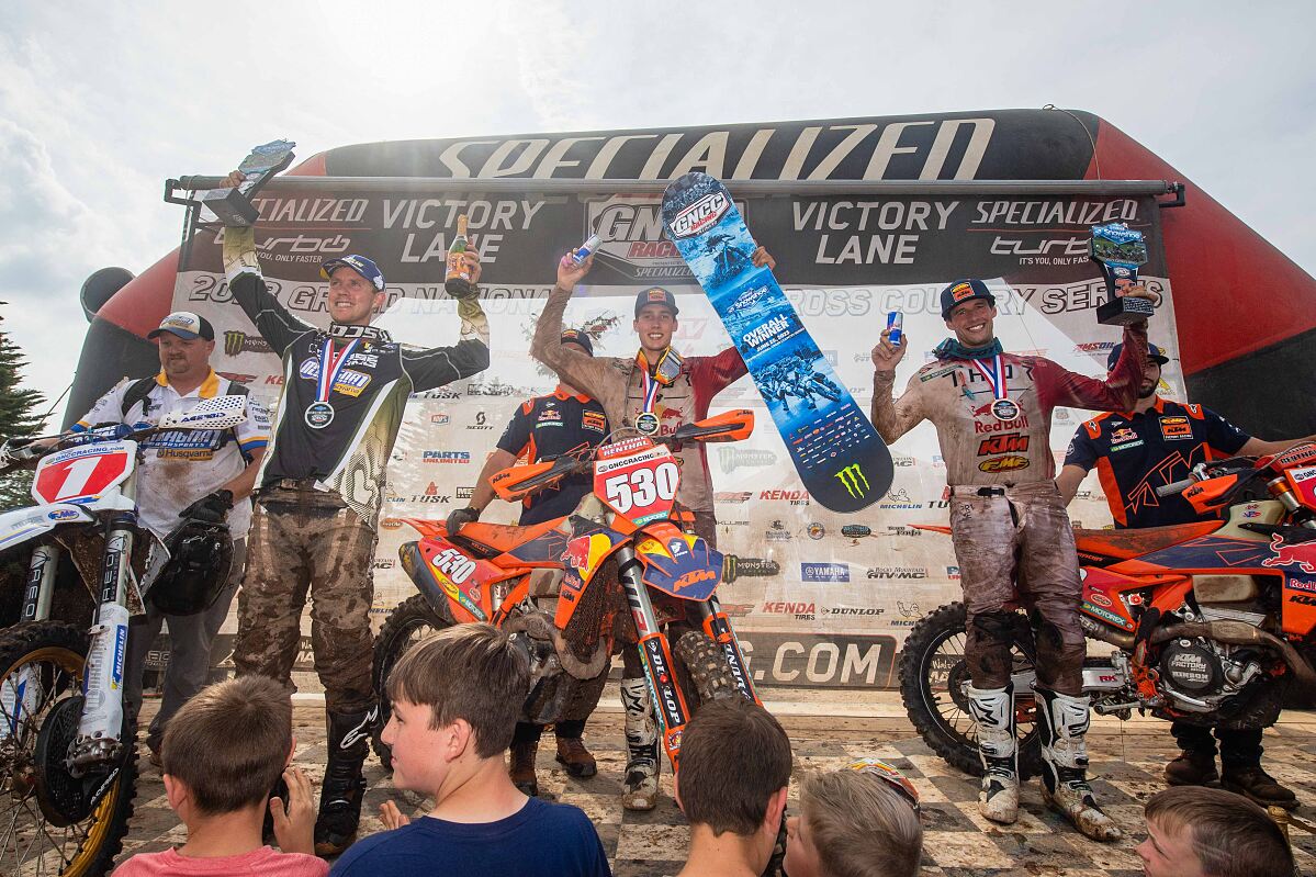 BEN KELLEY AND JOHNNY GIRROIR PODIUM