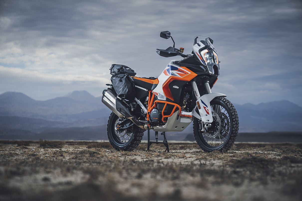 489022_MY23 KTM 1290 SUPER ADVENTURE R Static - CAT B_EU_ Global
