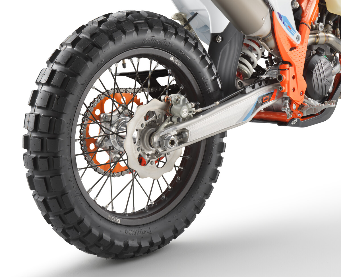 THE 2024 KTM 500 EXCF SIX DAYS IS READY TO TAKE ON ANY CHALLENGE KTM