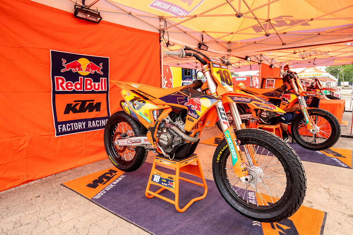 MAX WHALE 02 - RED BULL KTM FACTORY RACING