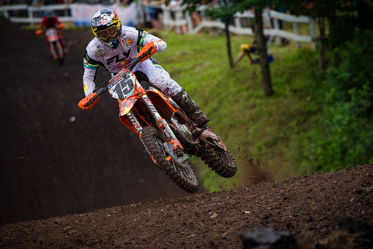 JESS PETTIS - KTM CANADA RED BULL RACE TEAM