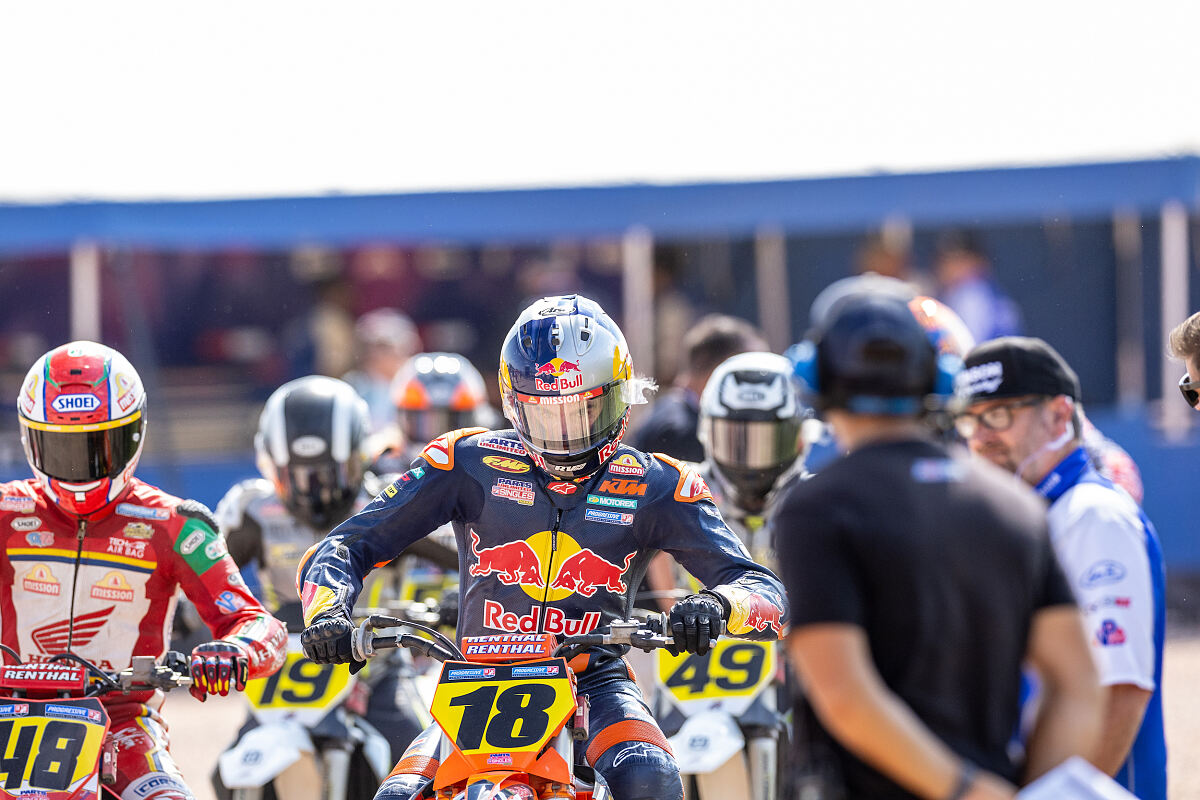 MAX WHALE 02 - RED BULL KTM FACTORY RACING