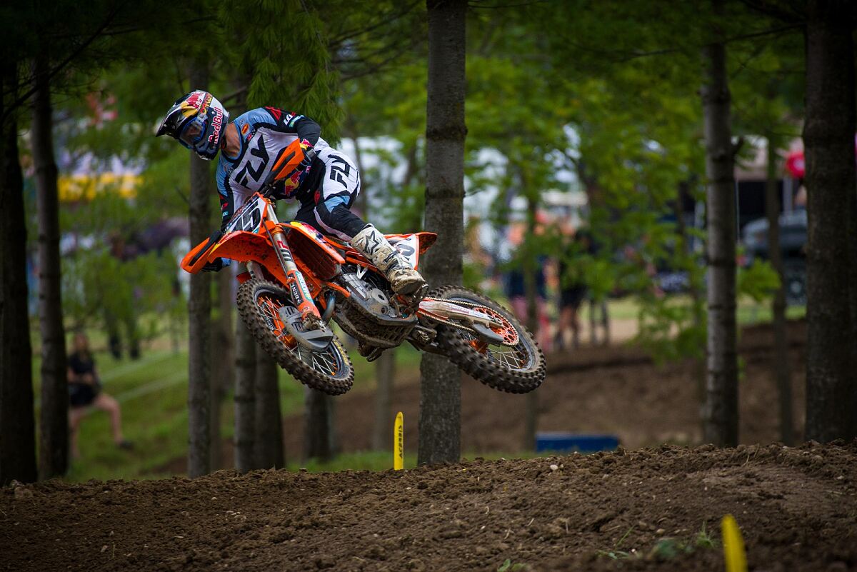 JESS PETTIS - KTM CANADA RED BULL RACE TEAM