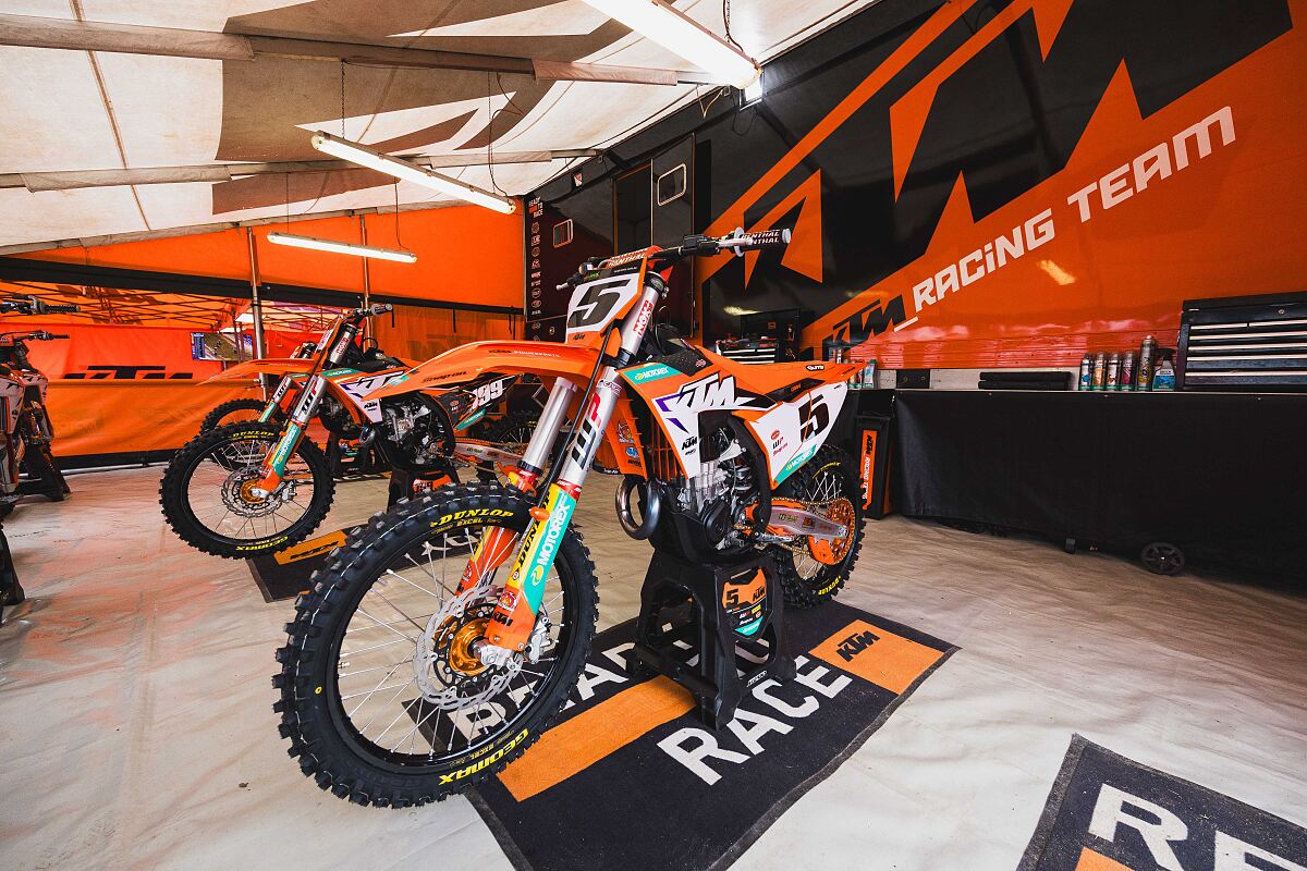 KIRK GIBBS 05 - KTM RACING TEAM