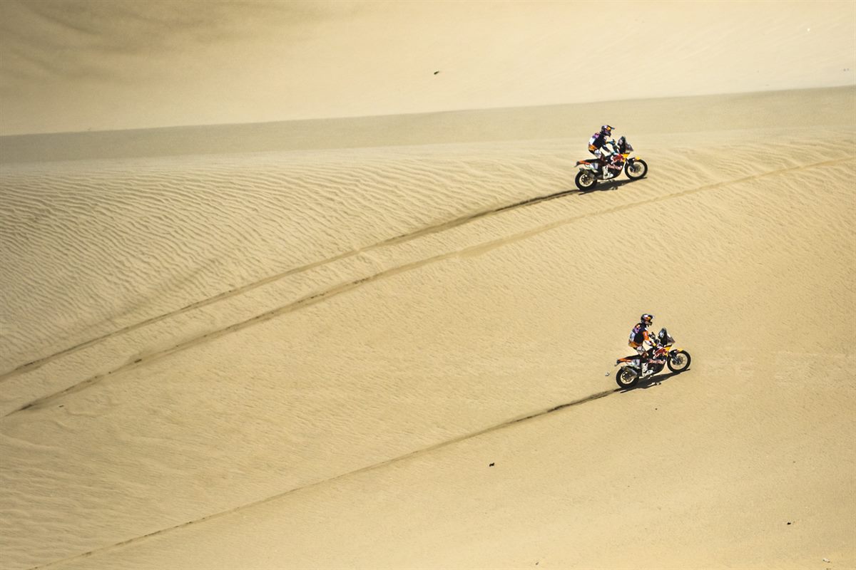 Toby Price & Sam Sunderland KTM 450 RALLY Qatar 2016