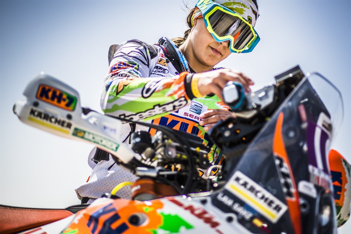 Laia Sanz KTM 450 RALLY Qatar 2016