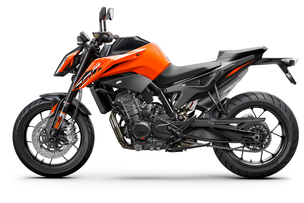 486203_MY22 KTM 790 DUKE - EU _90_ left_EU_ Global