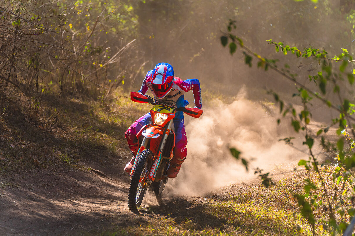 RILEY MCGILLIVRAY