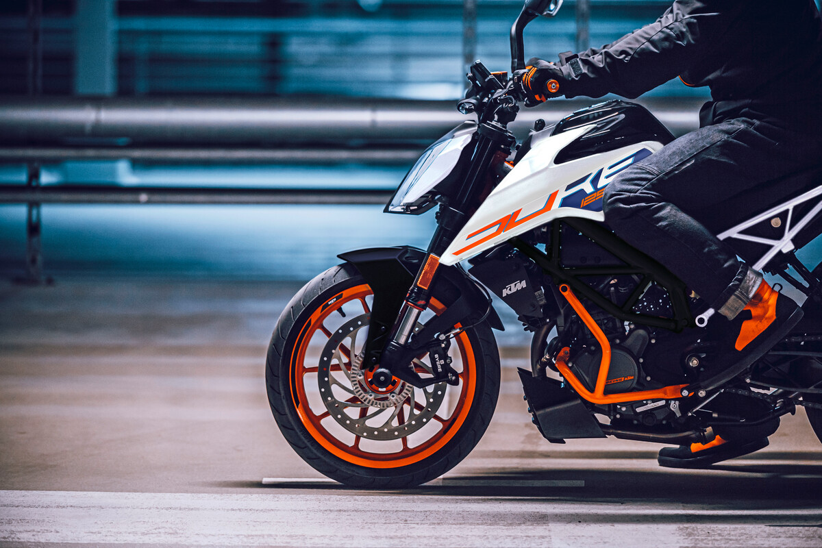 486437_MY23 KTM 125 DUKE_EU_ Global