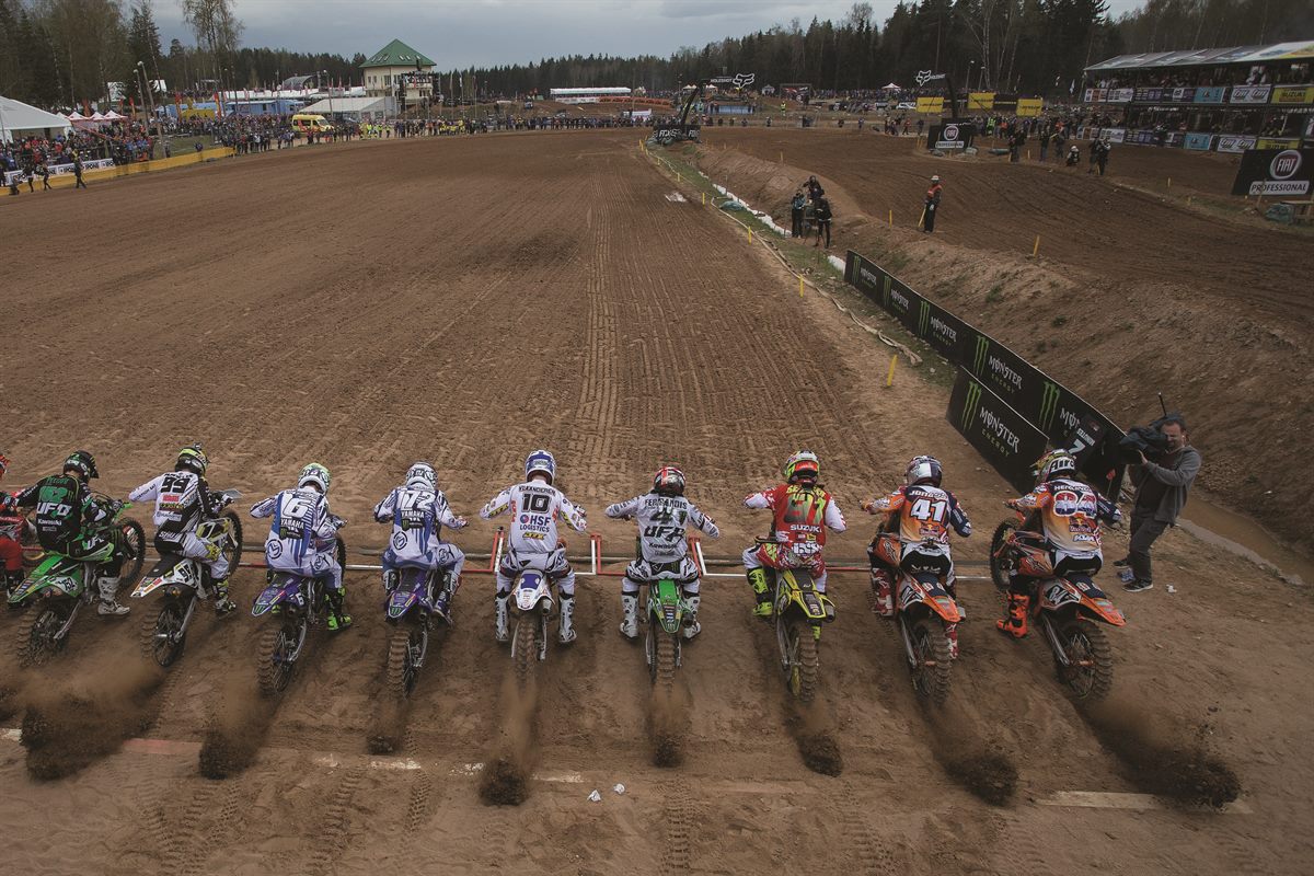 Jeffrey Herlings & Pauls Jonass KTM 250 SX-F Start Kegums 2016
