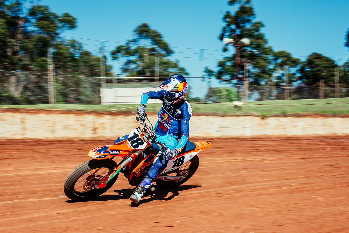 MAX WHALE 02 - RED BULL KTM FACTORY RACING