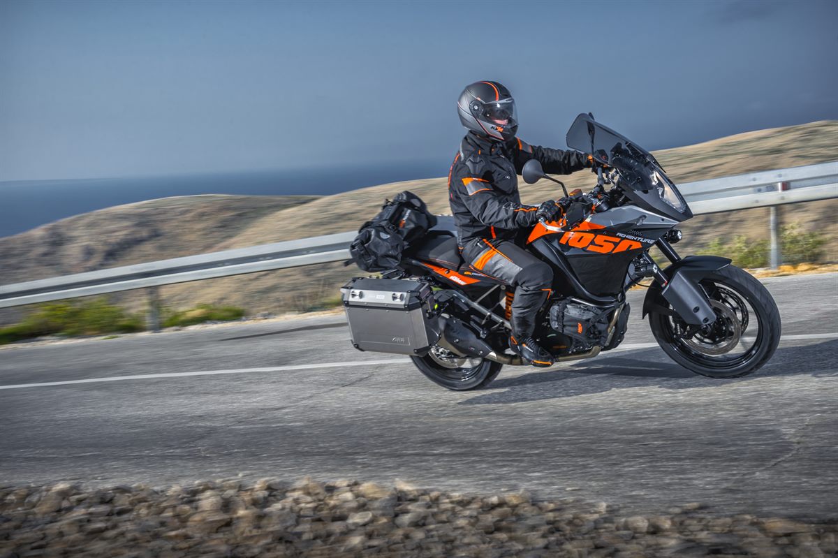 KTM 1050 Adventure Action