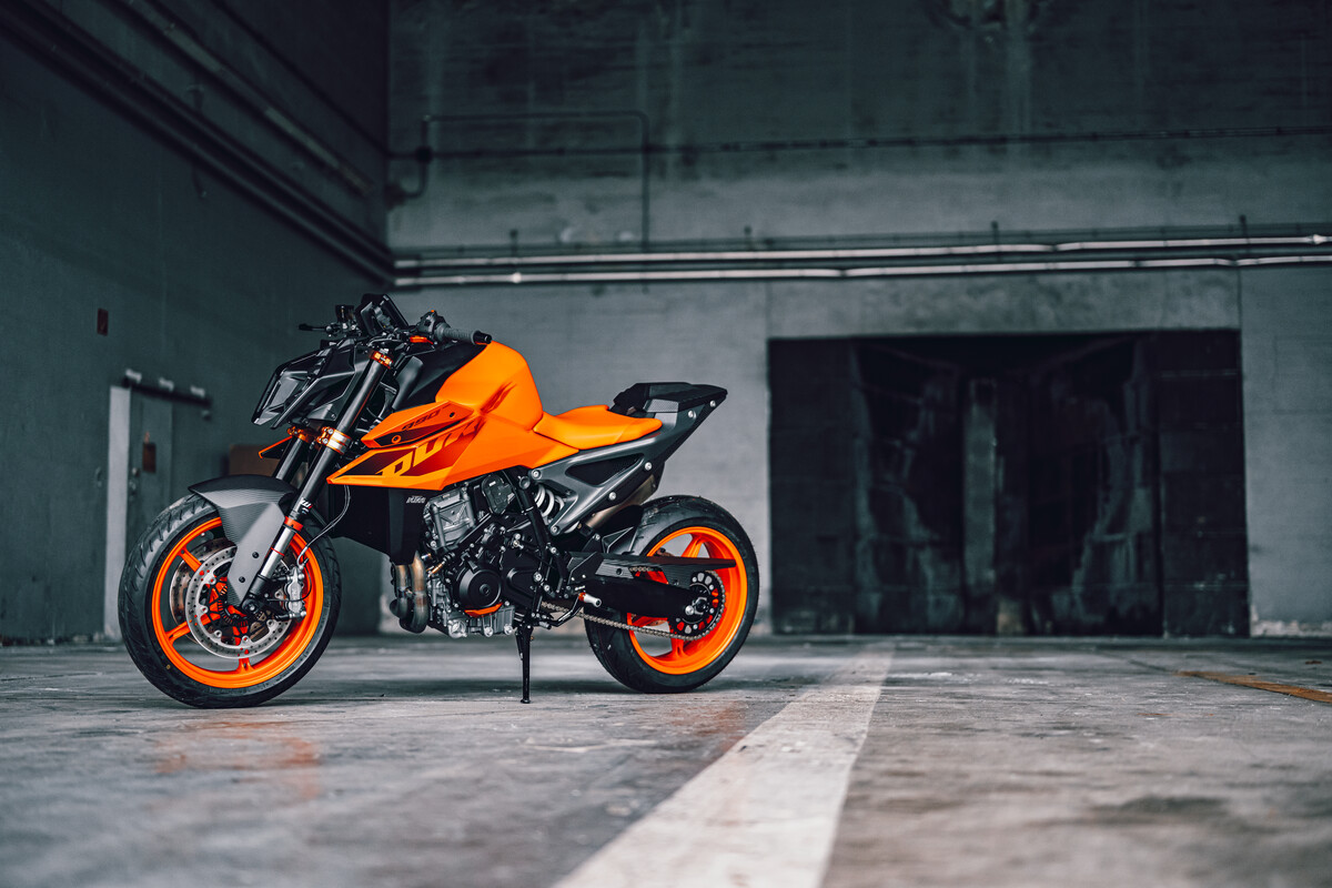 2024 KTM 990 DUKE