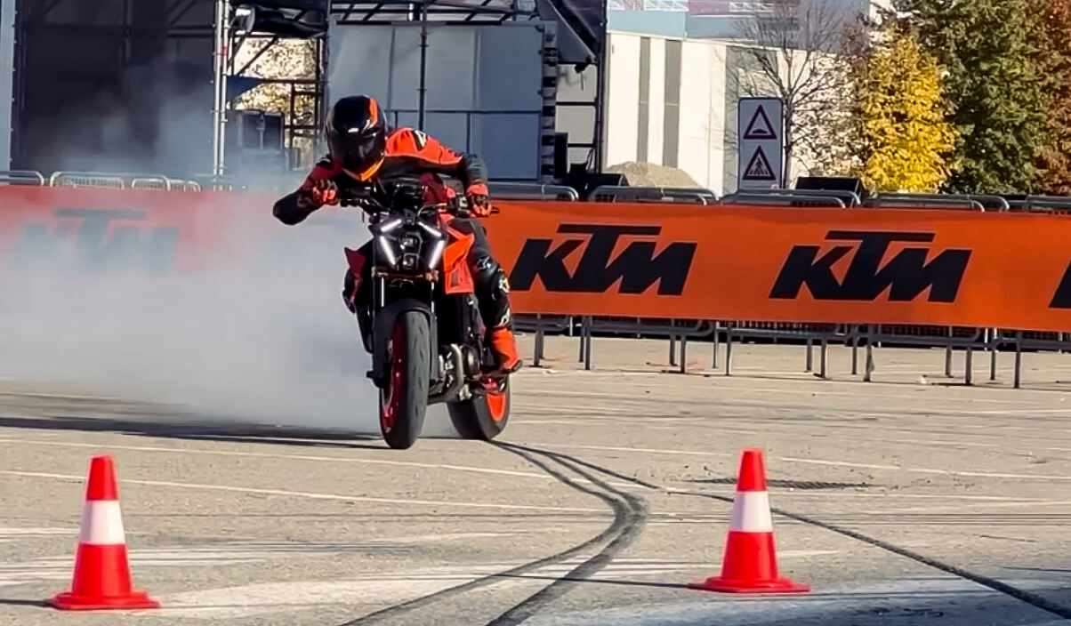 KTM BURNOUT_ROK BAGOROS