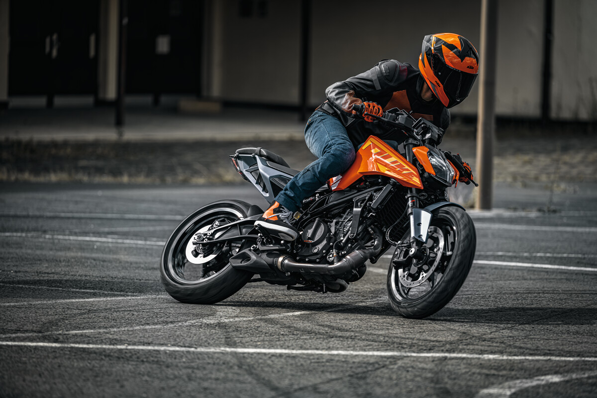 2024 KTM DUKE range