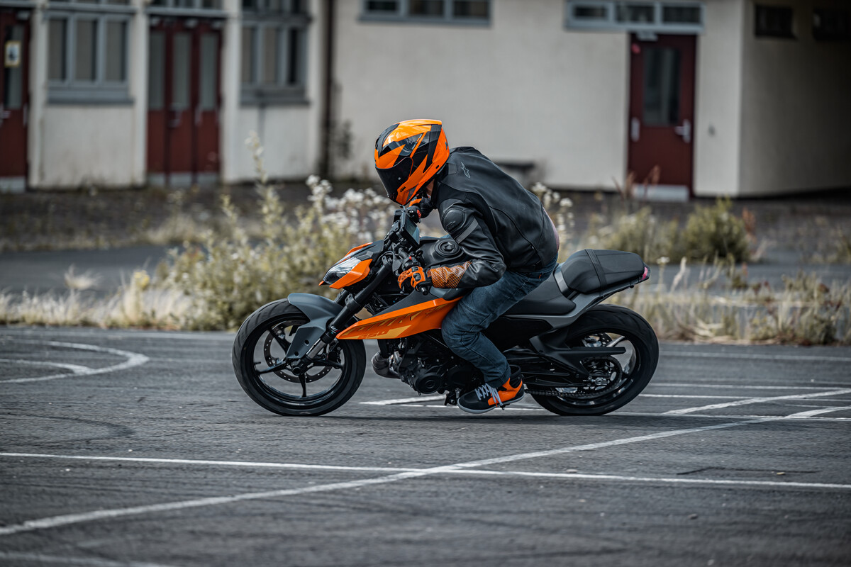 2024 KTM DUKE range