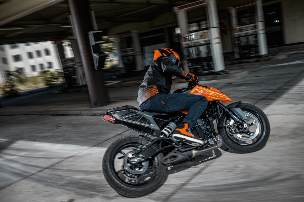 2024 KTM DUKE range