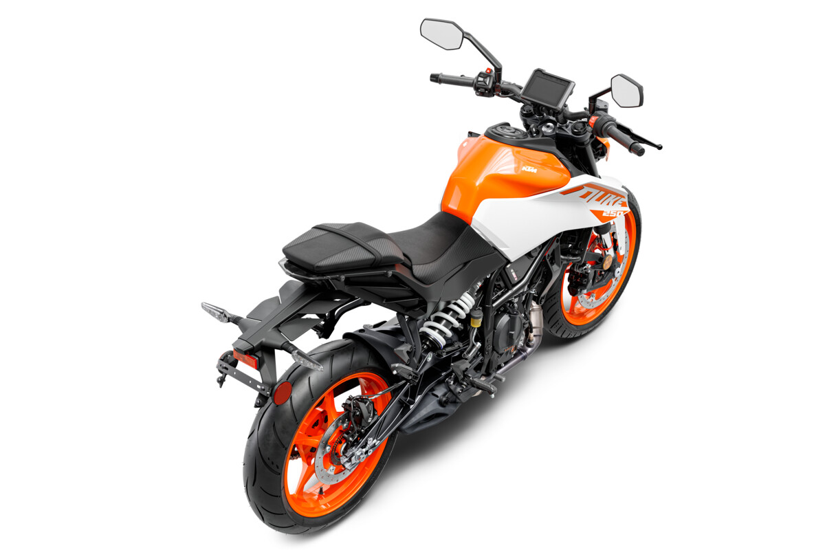 KTM's 2024 Single-Cylinder Dukes Bring More Bike For Your Buck -  Roadracing World Magazine