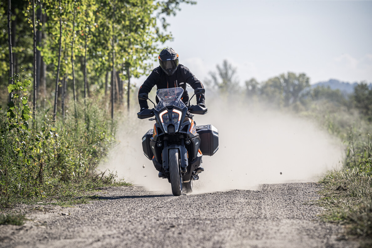 2024 KTM 1290 SUPER ADVENTURE Range
