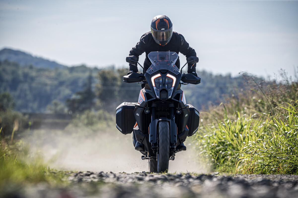 2024 KTM 1290 SUPER ADVENTURE Range