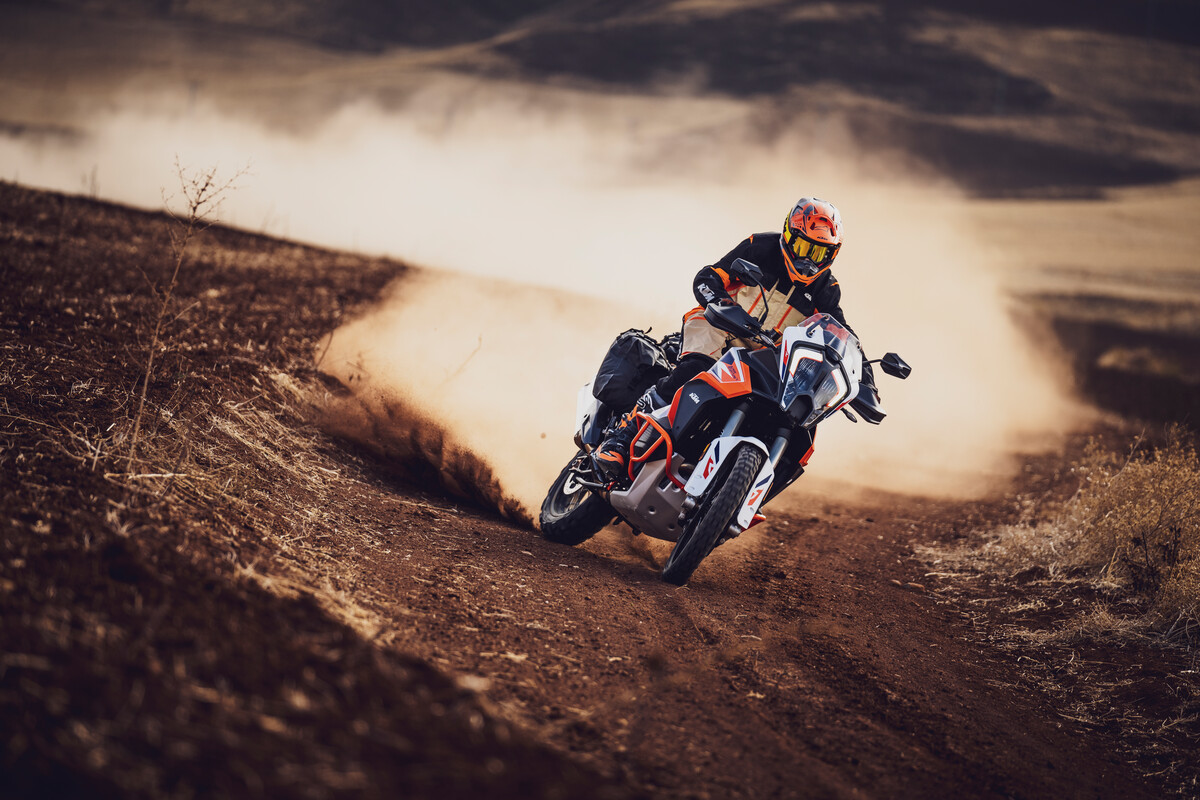 2024 KTM 1290 SUPER ADVENTURE Range