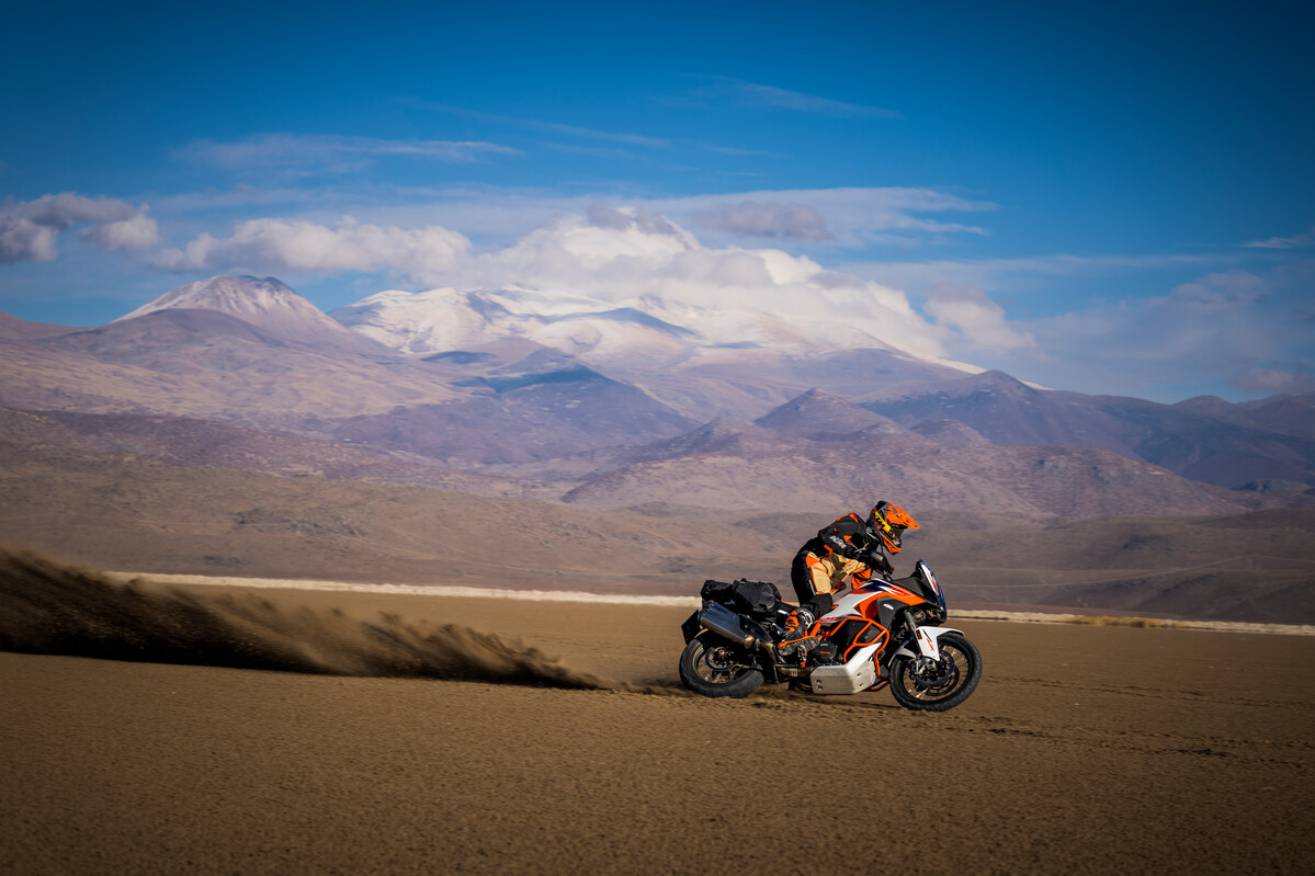 2024 KTM 1290 SUPER ADVENTURE Range