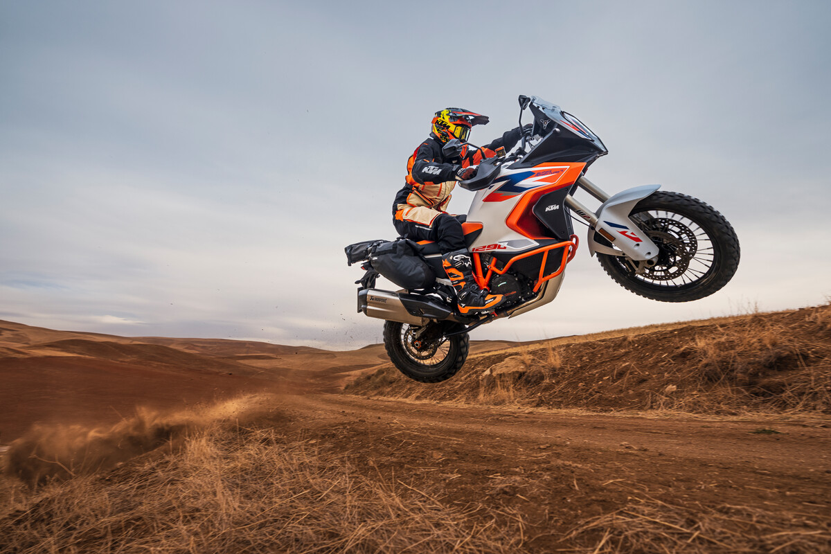 2024 KTM 1290 SUPER ADVENTURE Range