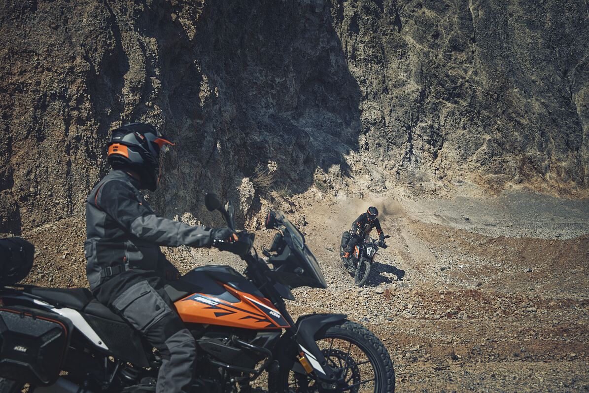 MY23 KTM 390 ADVENTURE_offroad