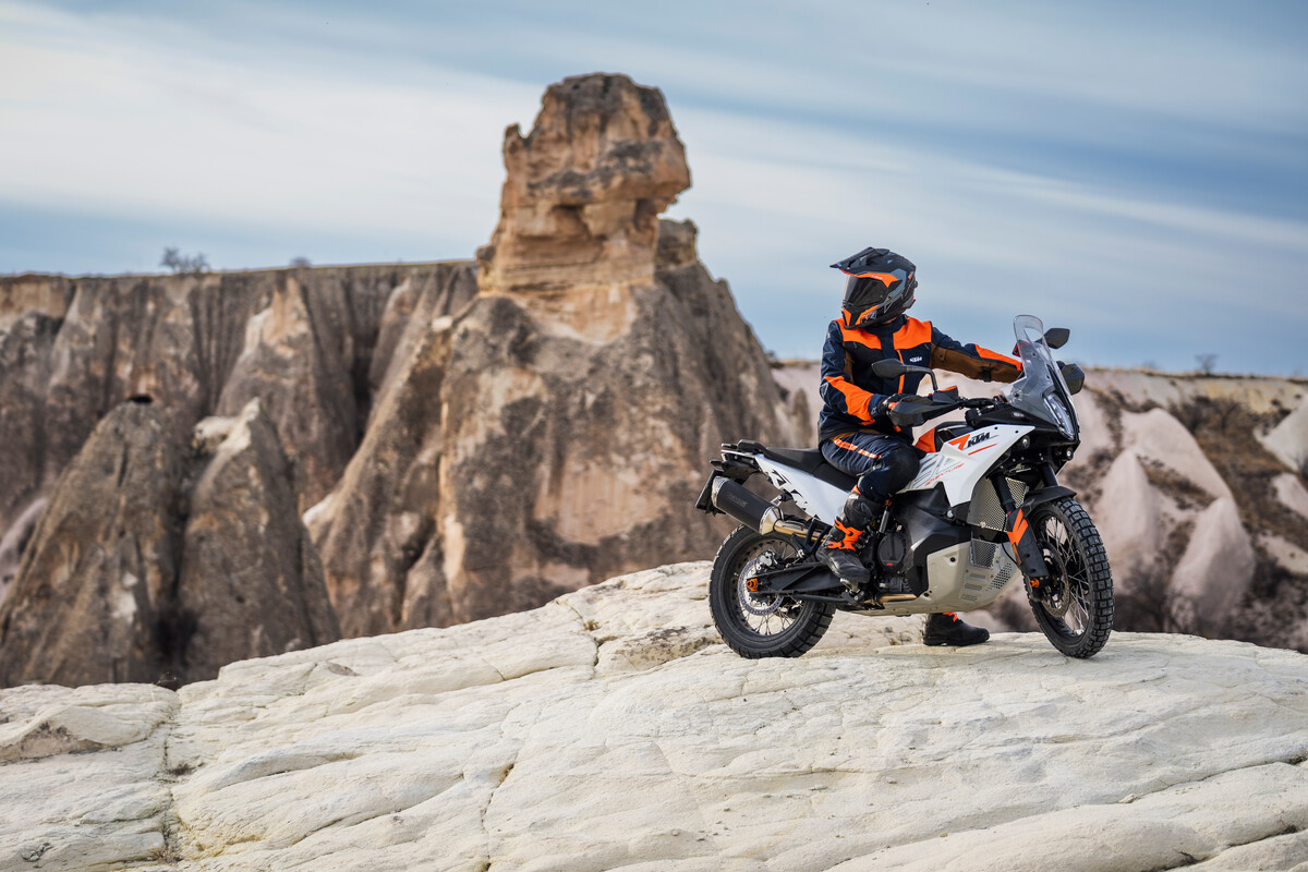 2024 KTM 790 ADVENTURE