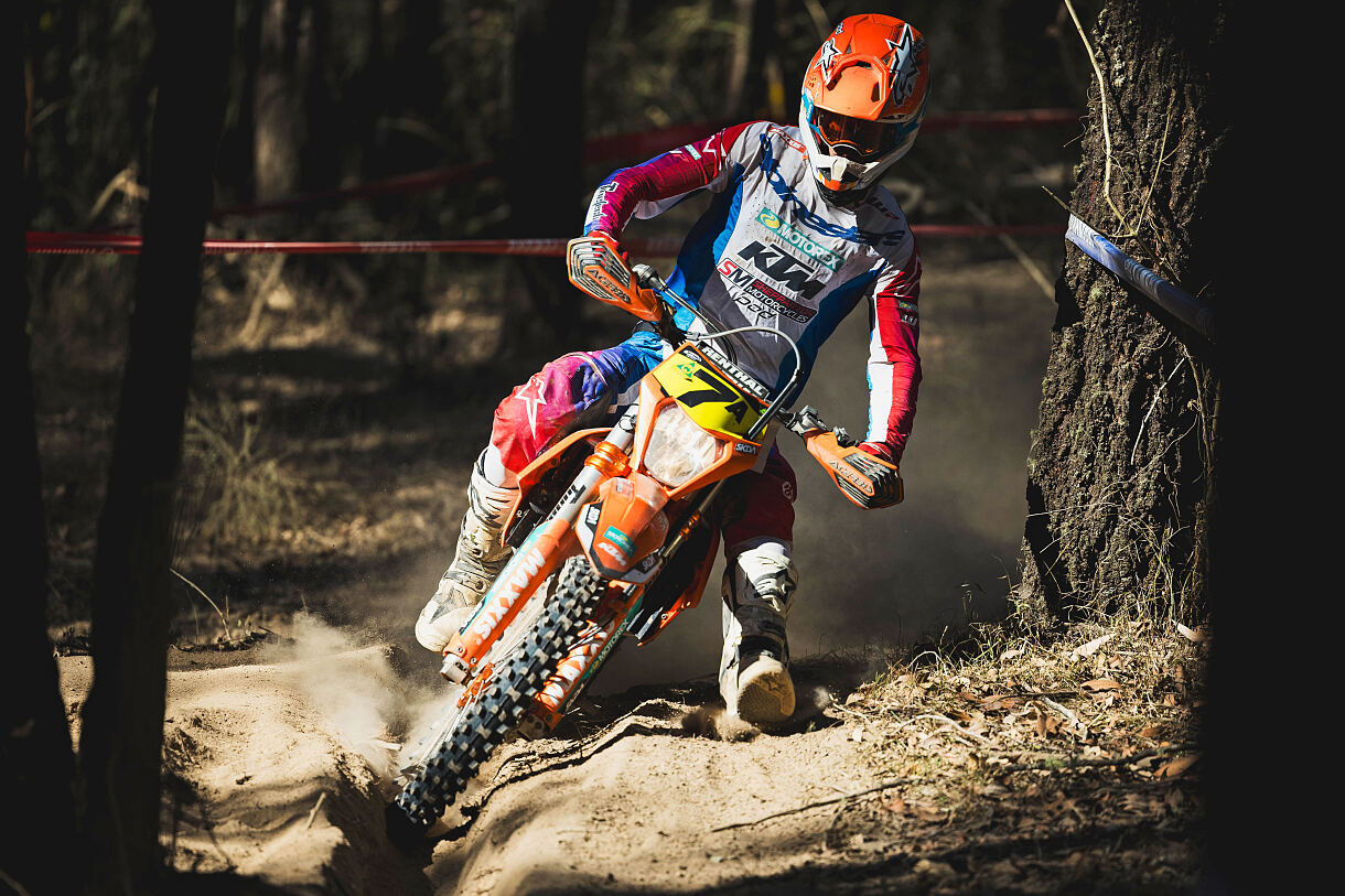 RILEY MCGILLIVRAY - KTM