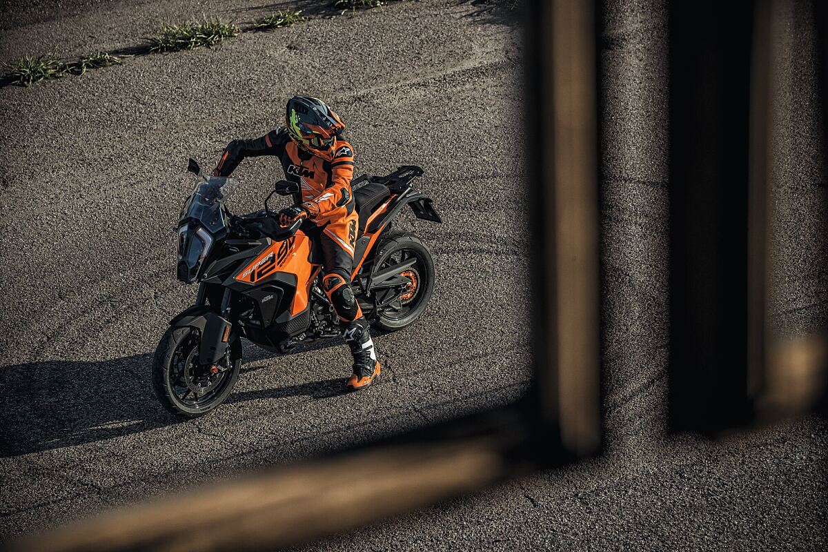 483622_MY23 KTM 1290 SUPER ADVENTURE S - Statics - CAT A_EU_ Global (1)