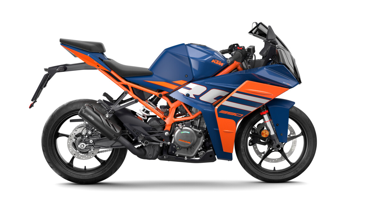 KTM RC 390（オレンジ・オン・ブルー）