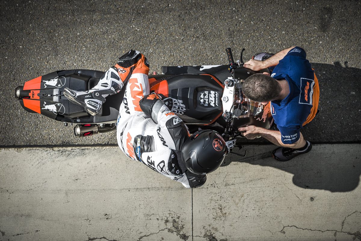 Mika Kallio & Mechanic KTM RC16 Brno 2016