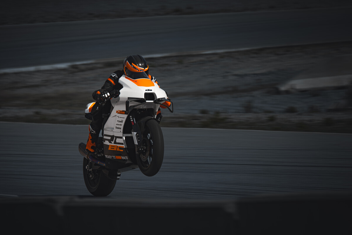 2024 KTM RC 8C ACTION 1