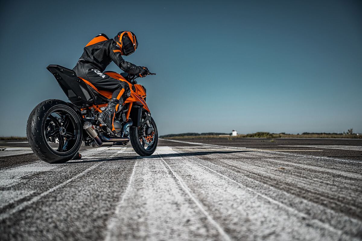 554249_MY24 KTM 1390 SUPER DUKE R_Static_Static_STATIC_02_STATIC