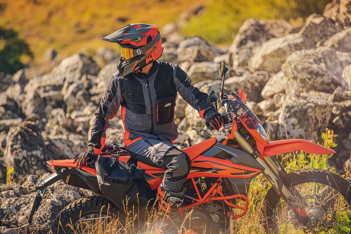 466832_MY23 KTM 690 ENDURO R - Statics - Cat B_EU_ Global