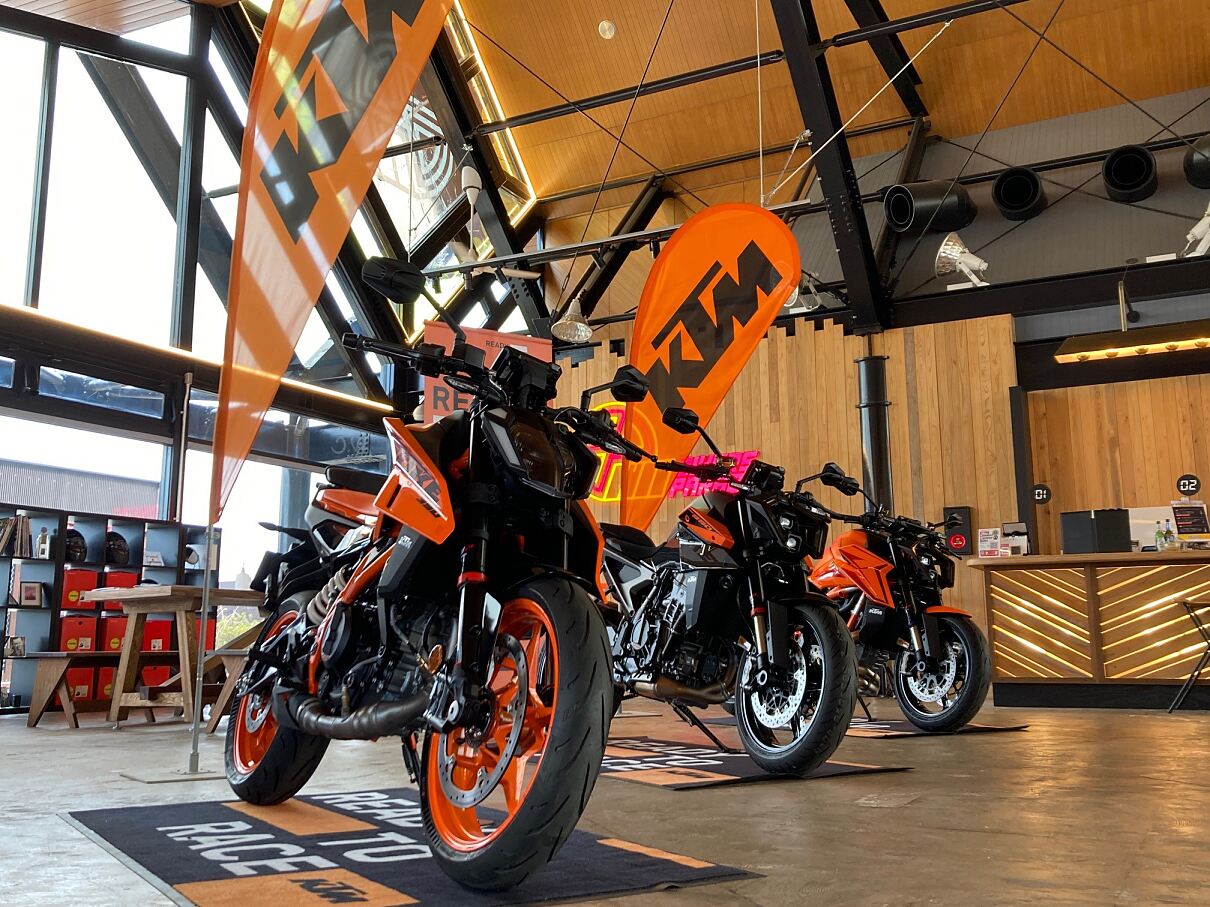 KTM 390 DUKE, 990 DUKE, 1390 SUPER DUKE R EVO
